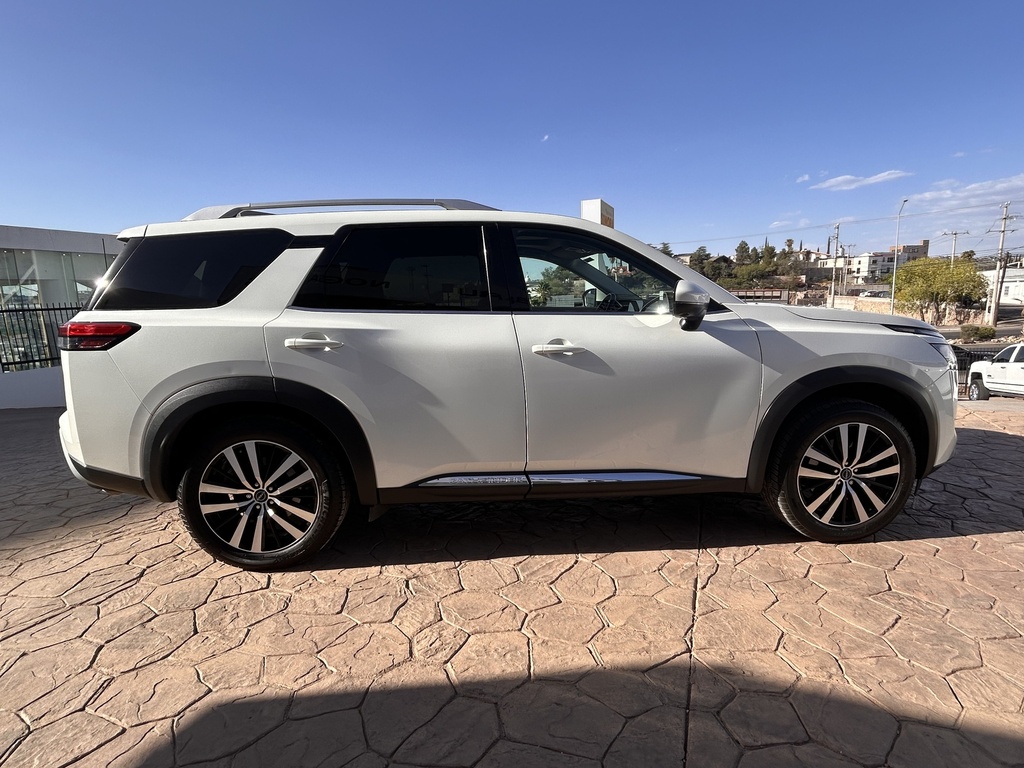 NISSAN PATHFINDER EXCLUSIVE 2023
