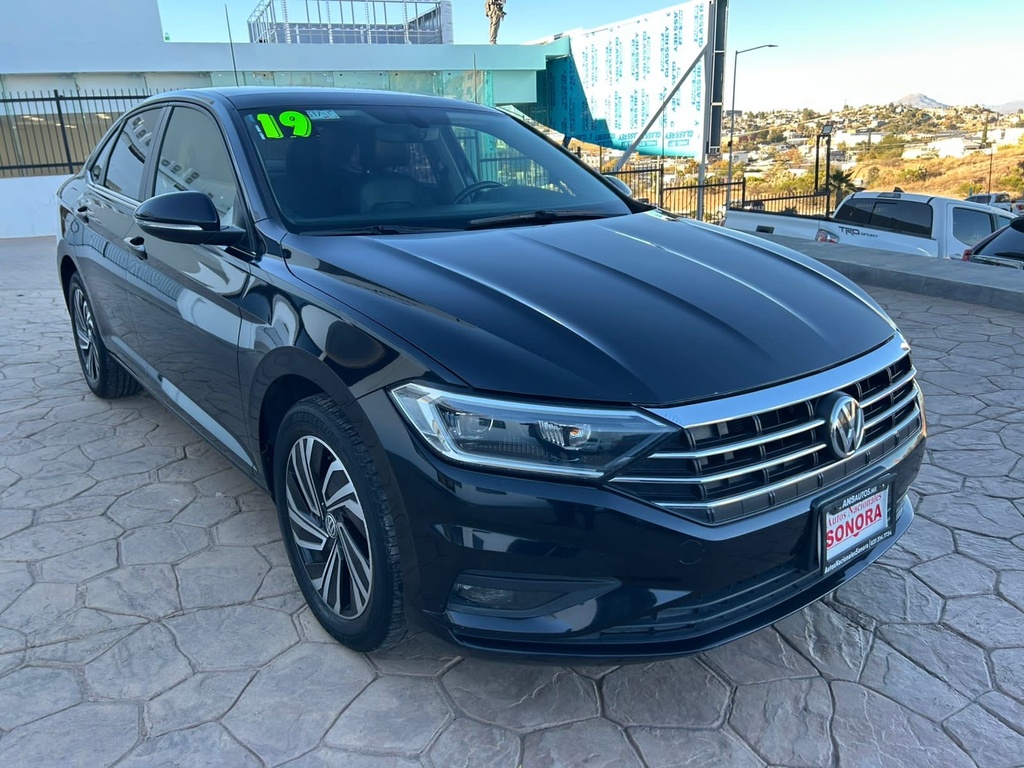 VOLKSWAGEN JETTA HIGHLINE 2019