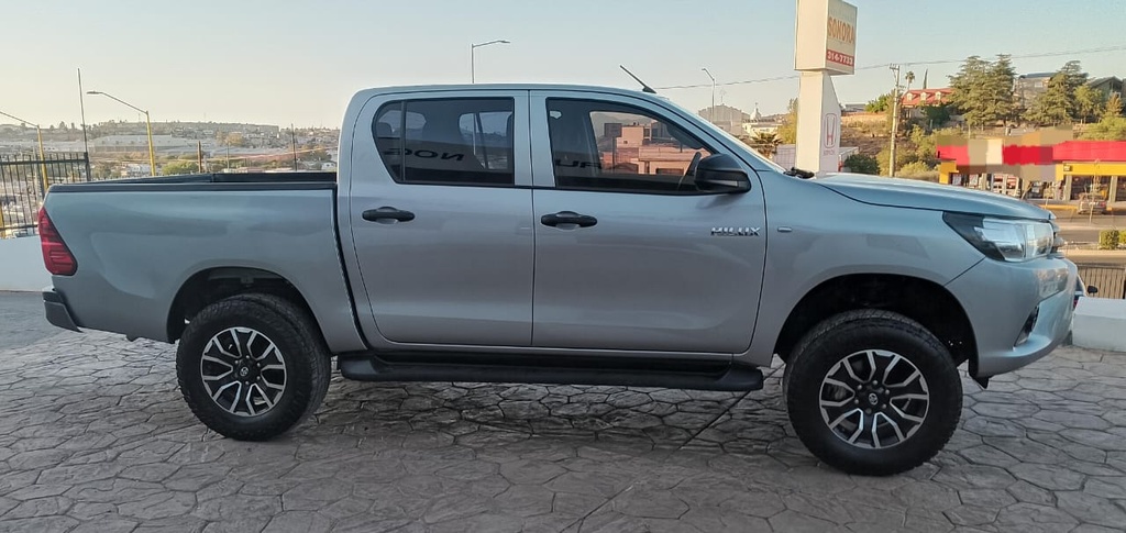 TOYOTA HILUX DOBLE CABINA 2019