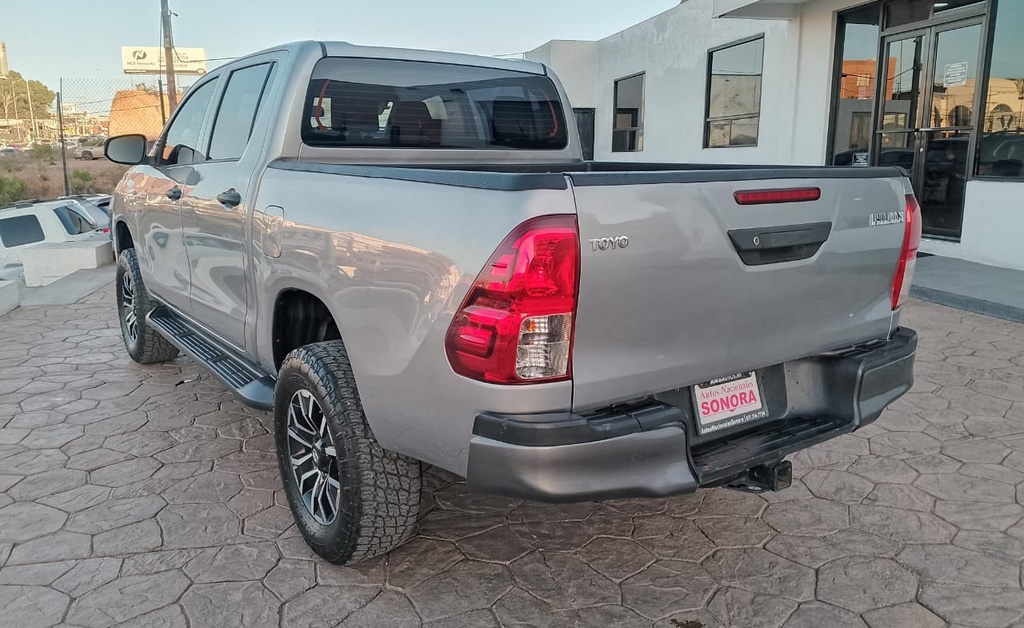 TOYOTA HILUX DOBLE CABINA 2019